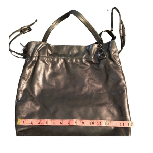 Micheal Kors large silver pewter metallic ultra soft bag long adjustable - Picture 3 of 15